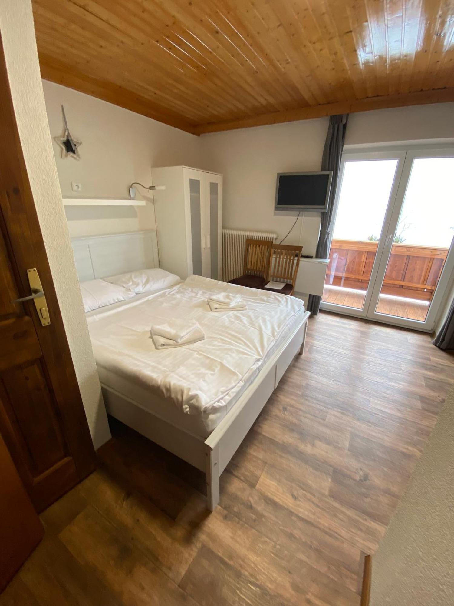 Tyrol 3*